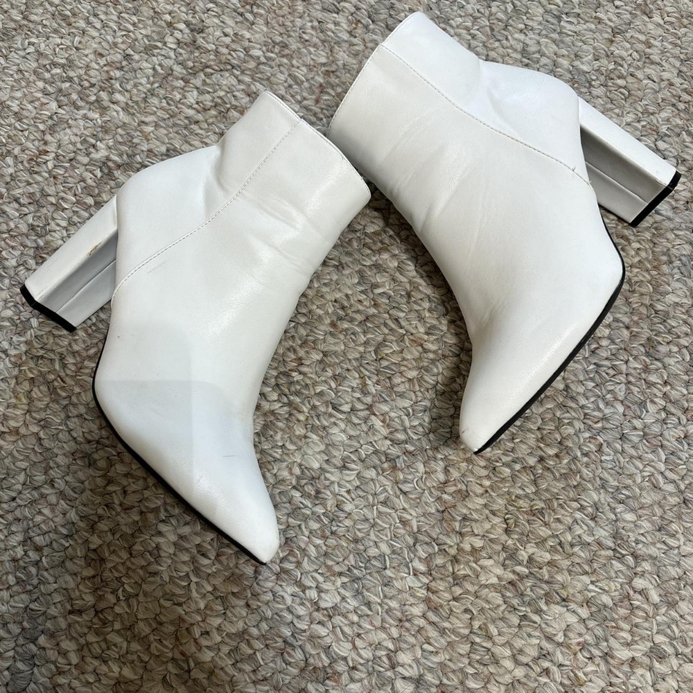 Elegant White Ankle Boots